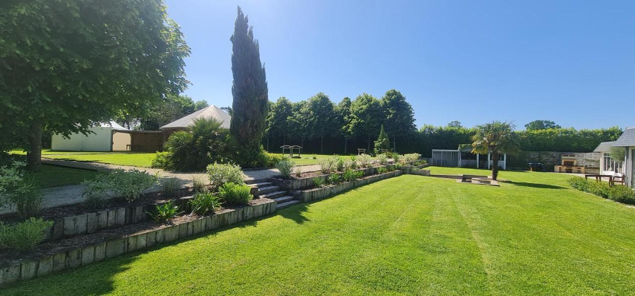 Le Manoir Des Marronniers Hotel Sully  Exterior photo