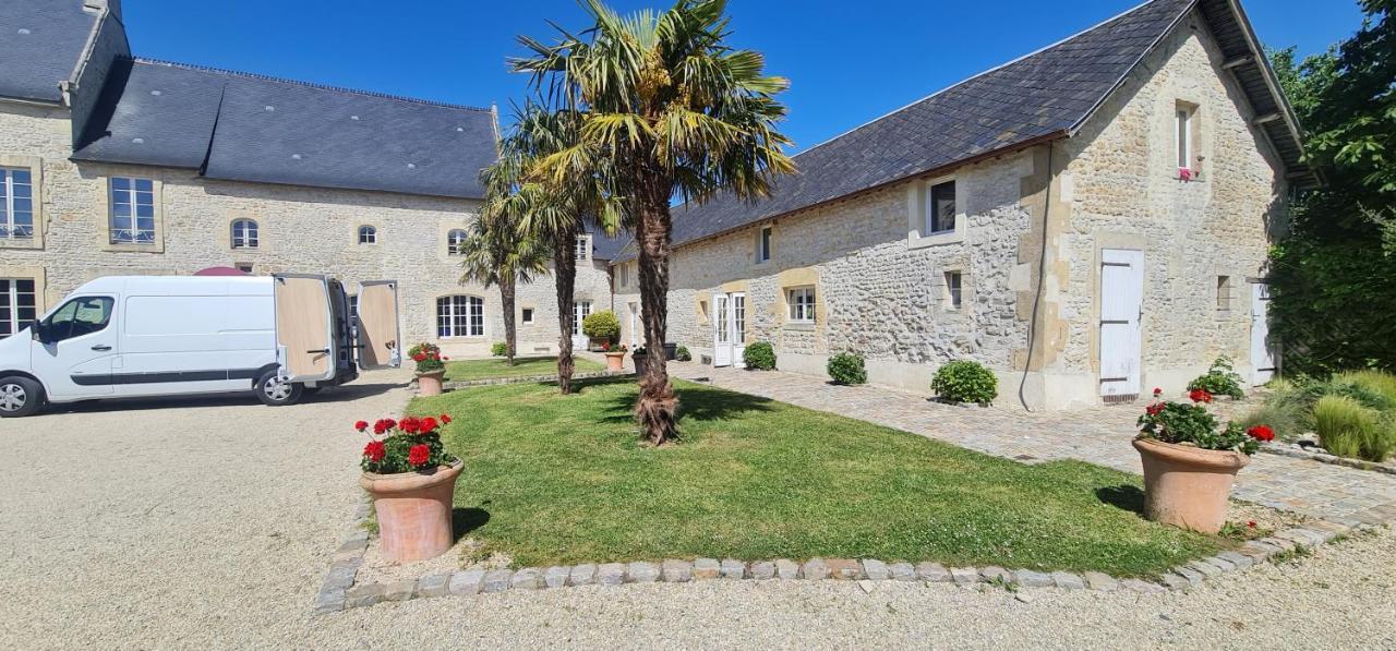 Le Manoir Des Marronniers Hotel Sully  Exterior photo