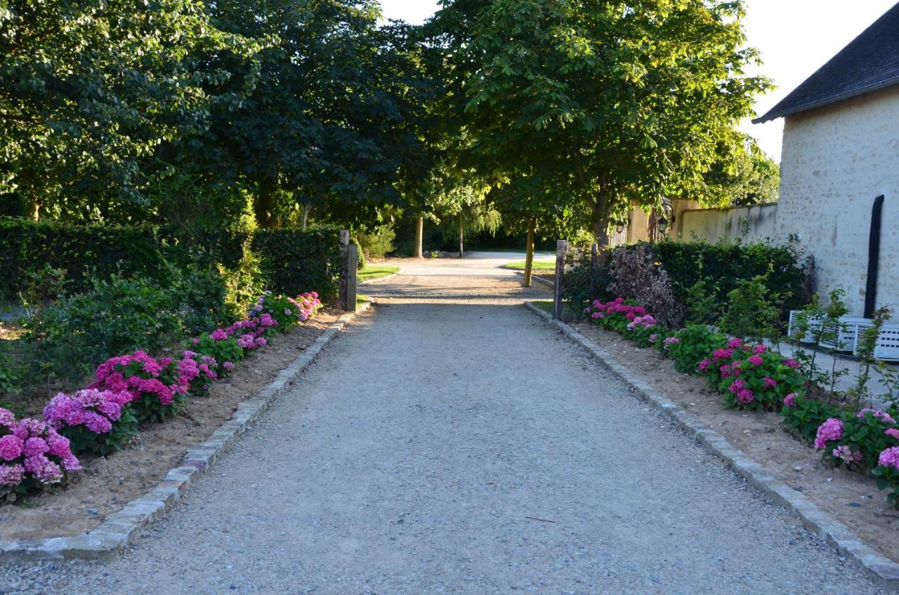 Le Manoir Des Marronniers Hotel Sully  Exterior photo