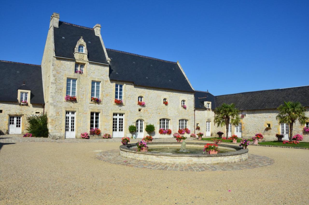 Le Manoir Des Marronniers Hotel Sully  Exterior photo